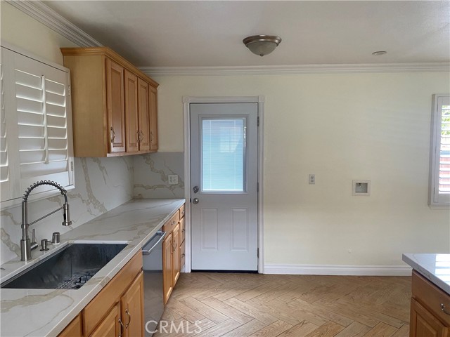 Detail Gallery Image 5 of 14 For 7107 E Aivlis, Long Beach,  CA 90815 - 4 Beds | 2 Baths