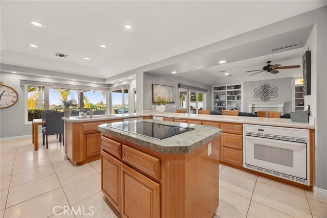241 S Country Hill Road, Anaheim Hills CA: https://media.crmls.org/medias/170947fc-a11c-49ca-bdc8-00921245b615.jpg