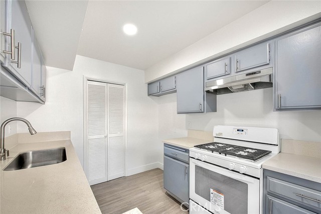 Detail Gallery Image 20 of 42 For 13961 Osborne St #210,  Arleta,  CA 91331 - 2 Beds | 2 Baths