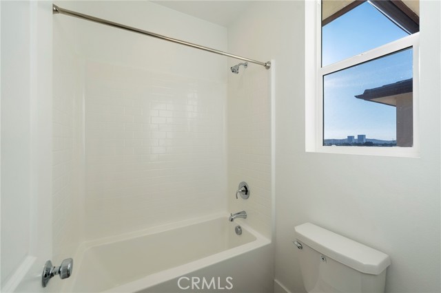 Detail Gallery Image 32 of 43 For 253 Westdale, Irvine,  CA 92618 - 4 Beds | 2/1 Baths