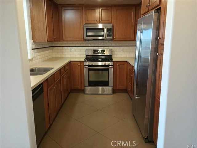 Detail Gallery Image 7 of 23 For 837 N Hudson Ave #305,  Los Angeles,  CA 90038 - 2 Beds | 2 Baths
