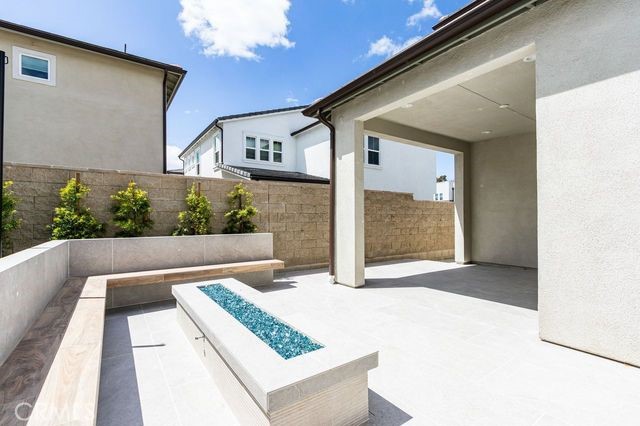 260 Holliston, Lake Forest CA: https://media.crmls.org/medias/170a2872-773c-4a2d-aded-2eb7f945d08c.jpg