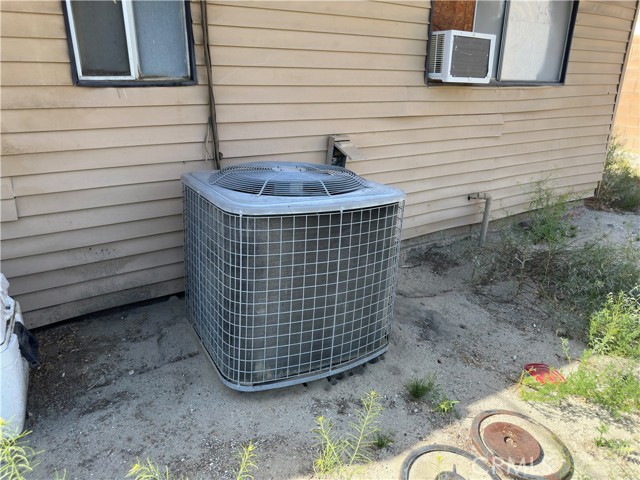 Detail Gallery Image 15 of 27 For 2210 Marguerite, Palm Springs,  CA 92264 - 3 Beds | 1/1 Baths