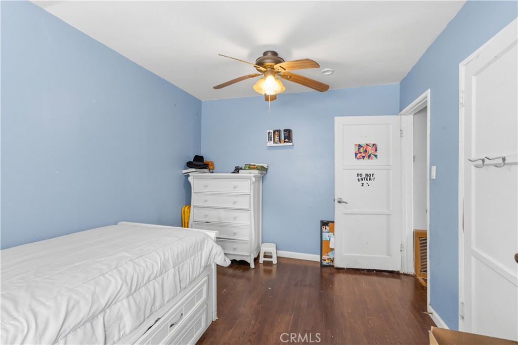 https://media.crmls.org/medias/170b0cee-1b9a-40fb-8ce5-93422c7b0893.jpg?preset=X-Large