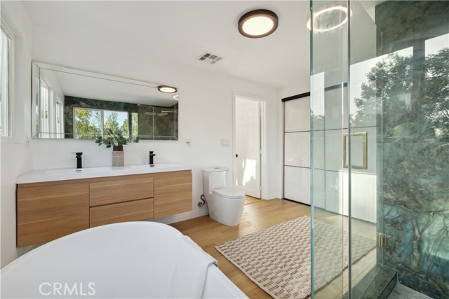 1290 E Woodbury Road, Pasadena CA: https://media.crmls.org/medias/170b2f79-8a52-4888-b232-153256336092.jpg