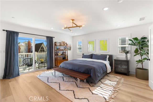 Detail Gallery Image 31 of 60 For 315 Lugonia St, Newport Beach,  CA 92663 - 4 Beds | 4 Baths