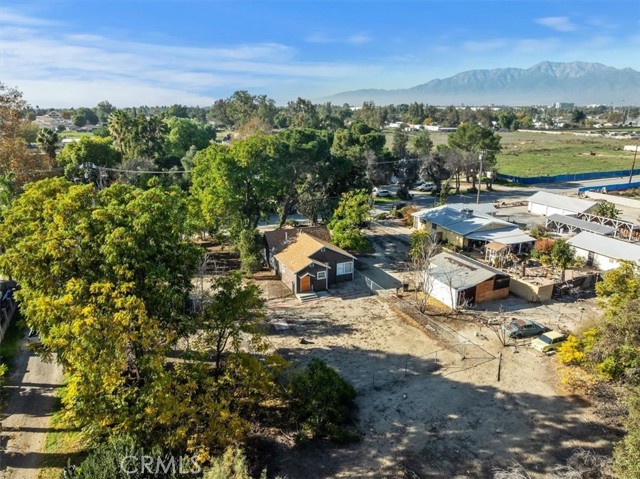 Detail Gallery Image 7 of 16 For 11139 Laurel Ave, Bloomington,  CA 92316 - – Beds | – Baths