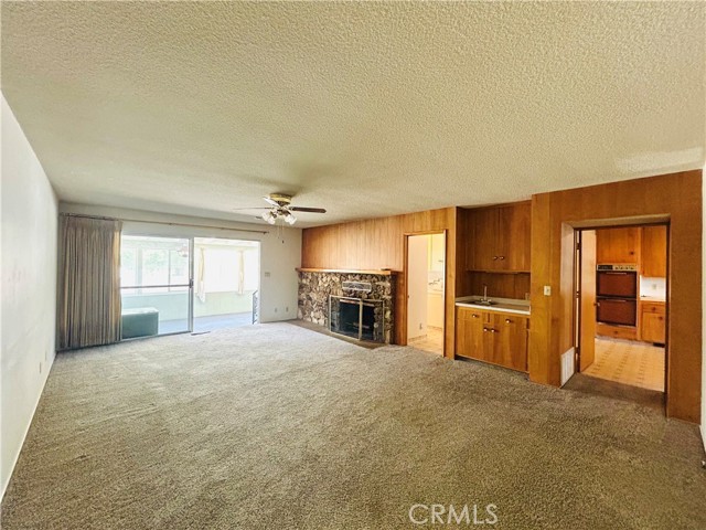 2750 W Devonshire Avenue, Hemet CA: https://media.crmls.org/medias/170bd3ab-1cd2-477c-9671-41de4ca190e4.jpg