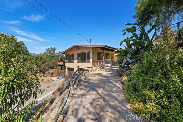 Detail Gallery Image 3 of 36 For 13745 Jamul Dr, Jamul,  CA 91935 - 3 Beds | 3 Baths