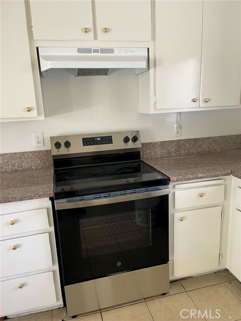 12920 Hedda Street, Cerritos CA: https://media.crmls.org/medias/170caaaf-5288-4ce2-9b3b-a5dd581371cc.jpg