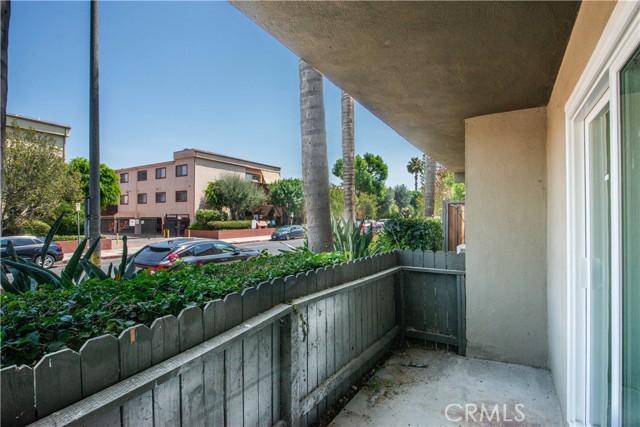 Detail Gallery Image 19 of 25 For 5415 Newcastle Ave #18,  Encino,  CA 91316 - 3 Beds | 2 Baths