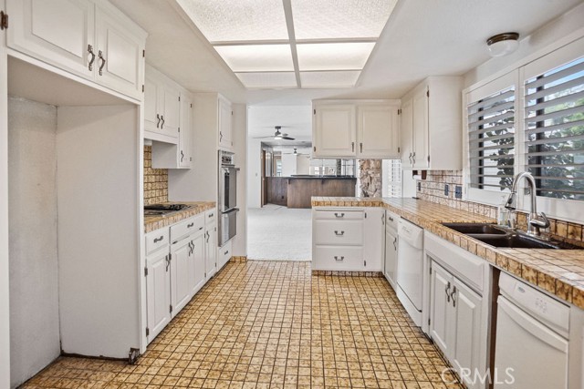 Image 9 of 40 For 1184 Farmland Avenue