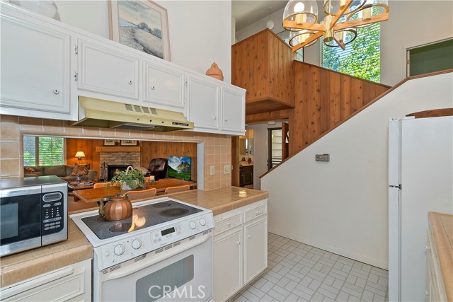 27821 Peninsula Drive #332, Lake Arrowhead CA: https://media.crmls.org/medias/170eb623-8a41-478d-a9da-fbd49fc193f7.jpg