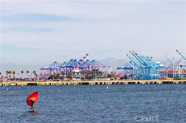 511 S Harbor, San Pedro CA: https://media.crmls.org/medias/170f1c51-175e-4e44-b768-de95449ef152.jpg