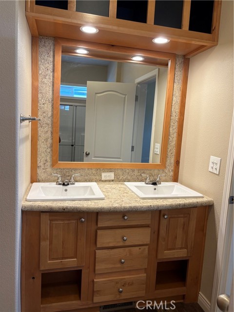 Detail Gallery Image 15 of 28 For 5548 Newland Rd, Paradise,  CA 95969 - 2 Beds | 2 Baths