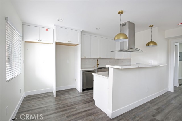 1141 E Broadway, Long Beach CA: https://media.crmls.org/medias/171149fc-7810-4132-9f99-32e5966e95e6.jpg