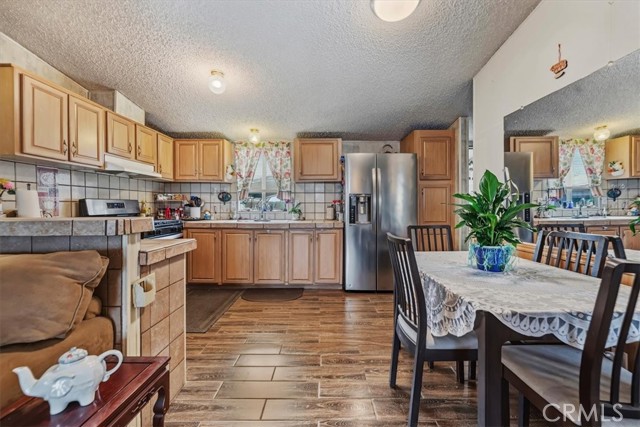 Detail Gallery Image 9 of 47 For 4769 Victor, Phelan,  CA 92371 - 3 Beds | 2 Baths