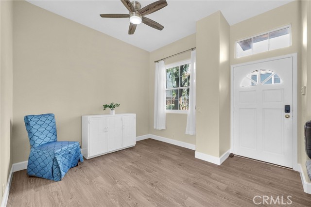 Detail Gallery Image 4 of 36 For 2861 Ballesteros Ln, Tustin,  CA 92782 - 3 Beds | 2/1 Baths