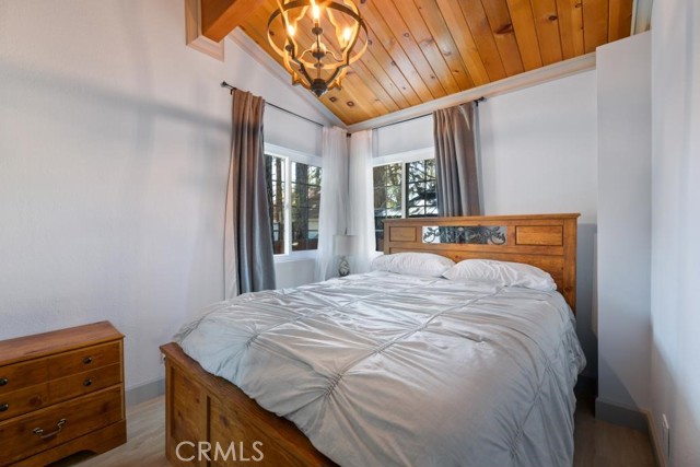 Detail Gallery Image 13 of 22 For 294 Santa Clara, Big Bear Lake,  CA 92315 - 3 Beds | 1/1 Baths