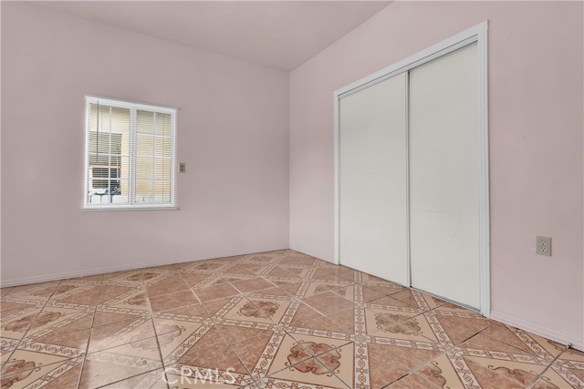 Detail Gallery Image 6 of 30 For 657 E 53rd, Los Angeles,  CA 90011 - – Beds | – Baths