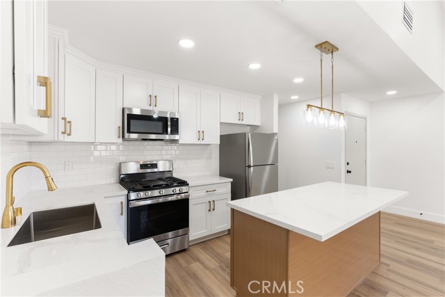 Detail Gallery Image 10 of 32 For 87 Tennessee St #C,  Redlands,  CA 92373 - 2 Beds | 2/1 Baths