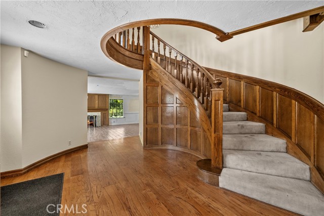 25472 Via Acorde, Valencia CA: https://media.crmls.org/medias/1712bed2-e590-4282-a89b-1219dad089ae.jpg
