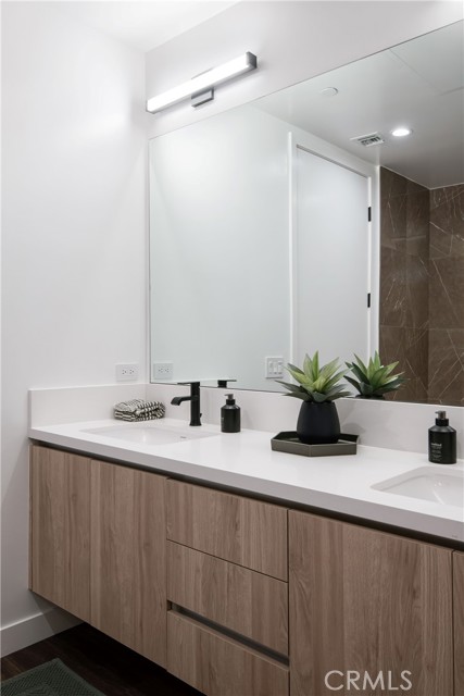 Detail Gallery Image 18 of 33 For 118 Astronaut Ellison S Onizuka Street #308,  Los Angeles,  CA 90012 - 1 Beds | 1 Baths