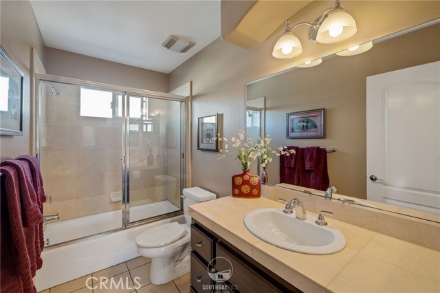 Detail Gallery Image 39 of 47 For 1911 Speyer a,  Redondo Beach,  CA 90278 - 4 Beds | 2/1 Baths