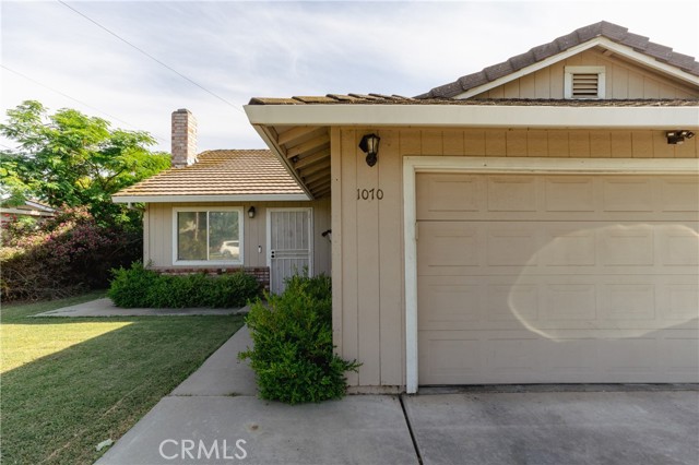 Detail Gallery Image 3 of 66 For 1070 E 23rd St, Merced,  CA 95340 - 3 Beds | 2 Baths