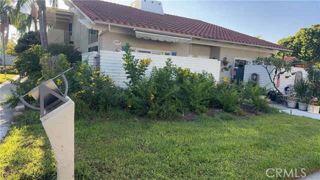 Front Image Thumbnail for CROC25264183