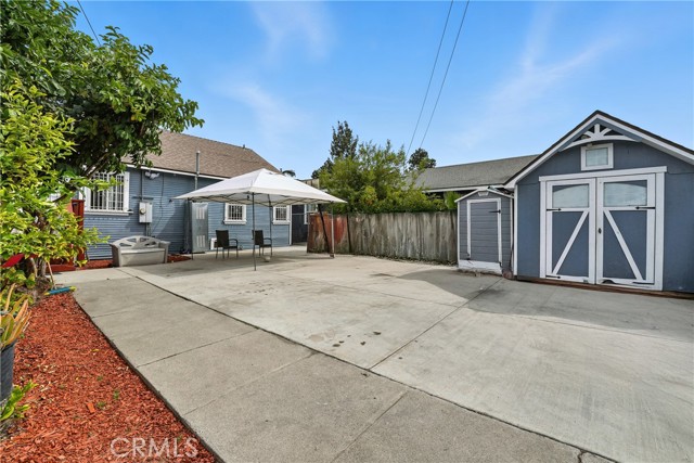 1010 69th Street, Los Angeles CA: https://media.crmls.org/medias/1713e491-19e5-4ffa-9c8a-b9615c69a447.jpg