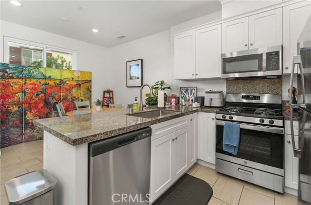 Detail Gallery Image 7 of 22 For 24131 Tuscany Ave #1303,  Murrieta,  CA 92562 - 3 Beds | 2/1 Baths