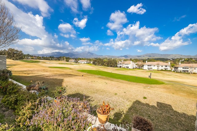 58 Via Candelaria, Coto de Caza CA: https://media.crmls.org/medias/1715527f-3422-485f-a0c2-ada692d3a5e8.jpg