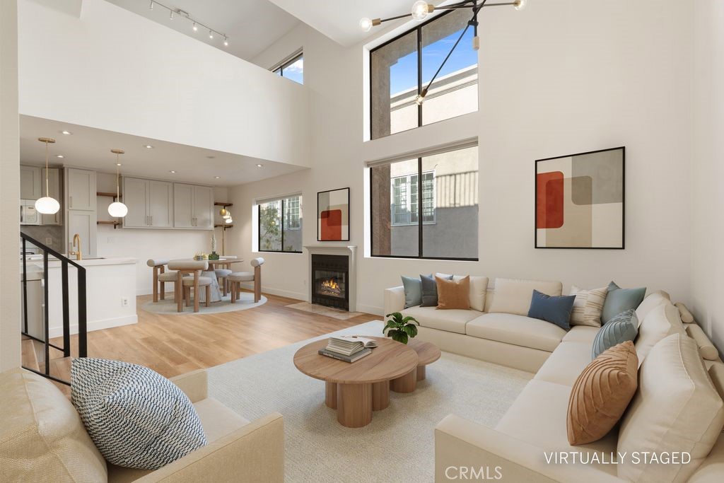 869 S Wooster #303