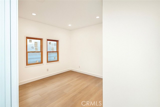 Detail Gallery Image 19 of 19 For 1350 E 8th, Long Beach,  CA 90813 - 2 Beds | 1 Baths