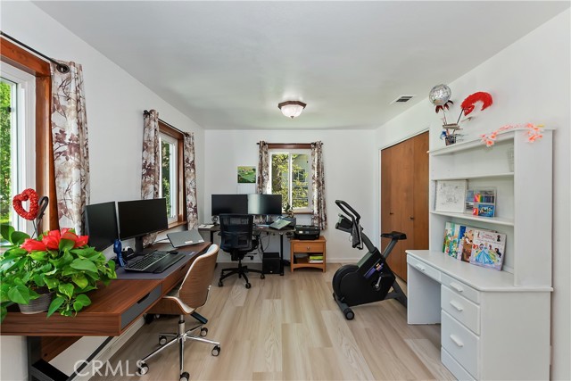 Detail Gallery Image 30 of 41 For 22771 Fir Ln, Crestline,  CA 92325 - 4 Beds | 2/1 Baths