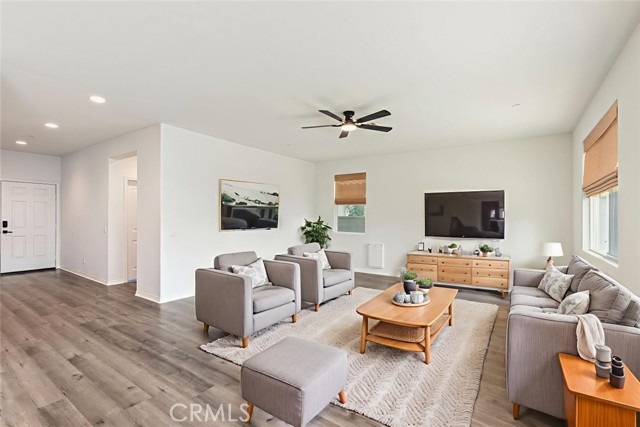 29362 Wild Lilac, Lake Elsinore CA: https://media.crmls.org/medias/1716b866-41b6-4c62-8aea-c455d4ffc324.jpg