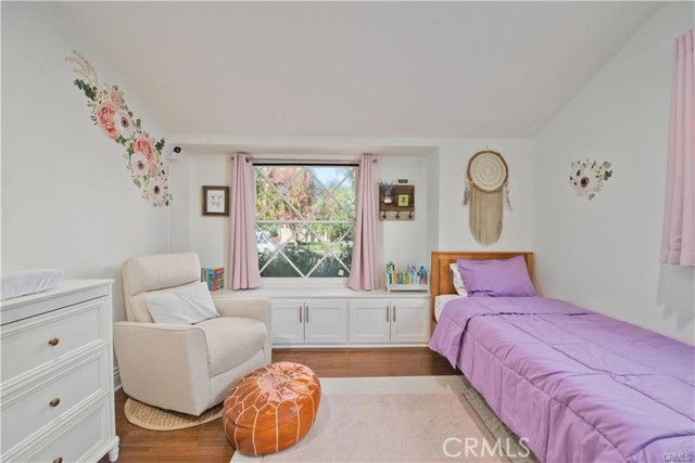 Detail Gallery Image 10 of 31 For 23652 Collins St, Woodland Hills,  CA 91367 - 4 Beds | 2 Baths