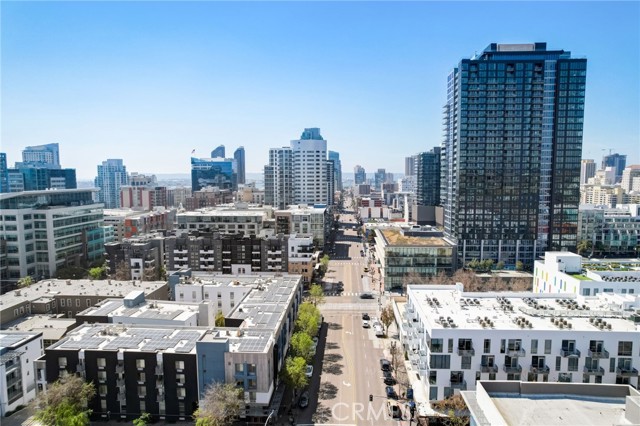 550 15th Street, San Diego, California 92101, 2 Bedrooms Bedrooms, ,1 BathroomBathrooms,Residential,For Sale,15th Street,CV24057344