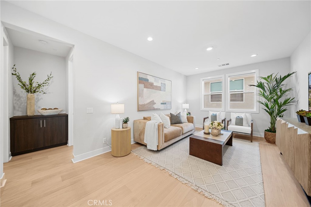 MLS #OC25239001 image #34