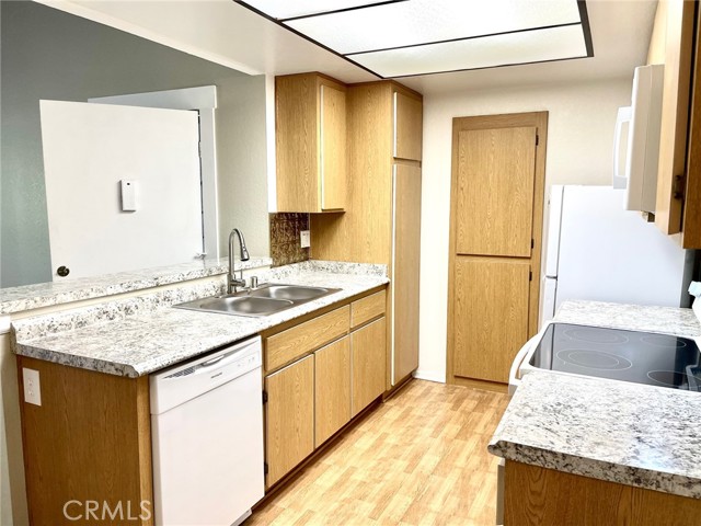 Detail Gallery Image 5 of 22 For 20702 El Toro #394,  Lake Forest,  CA 92630 - 1 Beds | 1 Baths