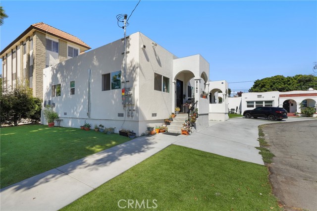 8146 Bright Avenue, Whittier CA: https://media.crmls.org/medias/17185408-6550-4b84-85c9-5cb79eda9c41.jpg