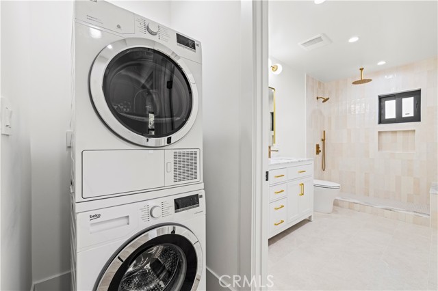 Detail Gallery Image 25 of 33 For 16245 Chatsworth St, Granada Hills,  CA 91344 - 3 Beds | 2/1 Baths