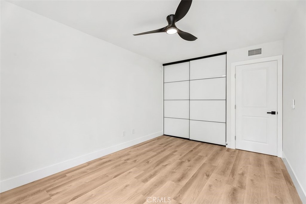 MLS #OC25225891 image #38