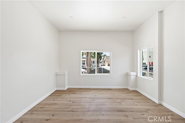 Detail Gallery Image 28 of 52 For 1251 Leighton Ave #1251,  Los Angeles,  CA 90037 - 5 Beds | 2 Baths