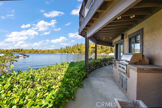 Detail Gallery Image 25 of 39 For 184 Ca-173 #43,  Lake Arrowhead,  CA 92352 - 3 Beds | 3 Baths