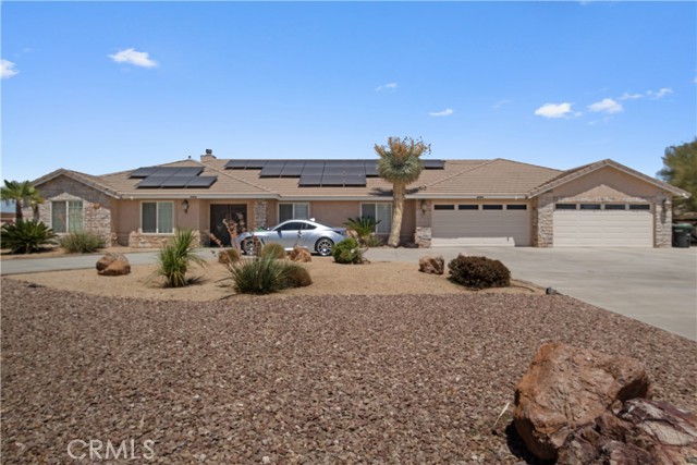 Detail Gallery Image 1 of 22 For 12210 Larch St, Oak Hills,  CA 92344 - 5 Beds | 3 Baths