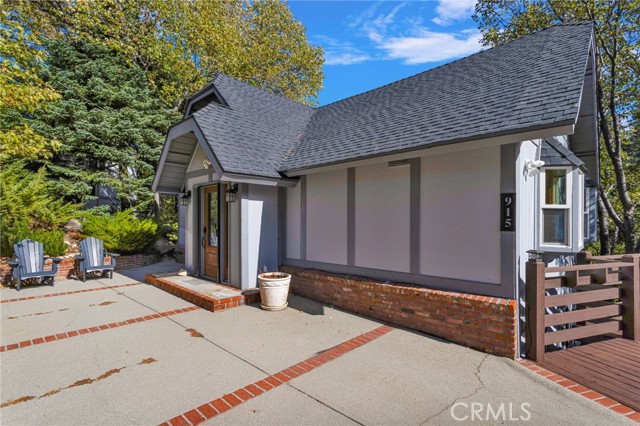 915 Trinity, Lake Arrowhead, CA 92352