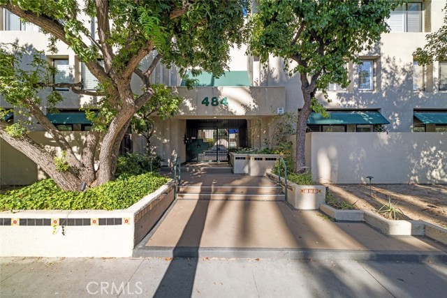 484 S Euclid Avenue, Pasadena CA: https://media.crmls.org/medias/171ae9fe-339a-4f69-ada8-727d7764e1c0.jpg