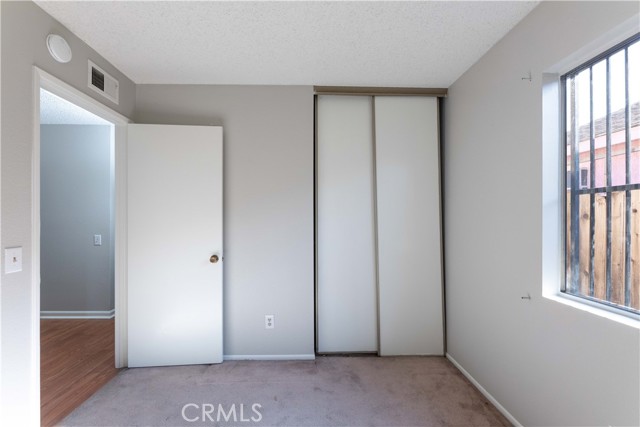 Detail Gallery Image 22 of 40 For 2346 Hayes Ave, Long Beach,  CA 90810 - 4 Beds | 2 Baths